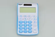 Kalkulačka na solárny pohon 886213 - 10,5 x 7 cm - modrá - Vector