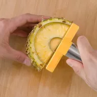 Pomôcka na krájanie a lúpanie ananásu Veleka-806