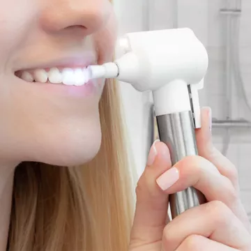 Pomôcka na čistenie a bielenie zubov - InnovaGoods