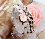 Elegantné hodinky s retiazkou